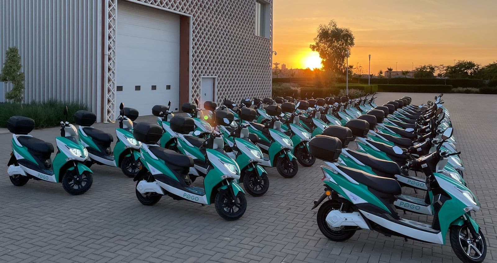 location rent renting scooters motos gallery image photo 11
