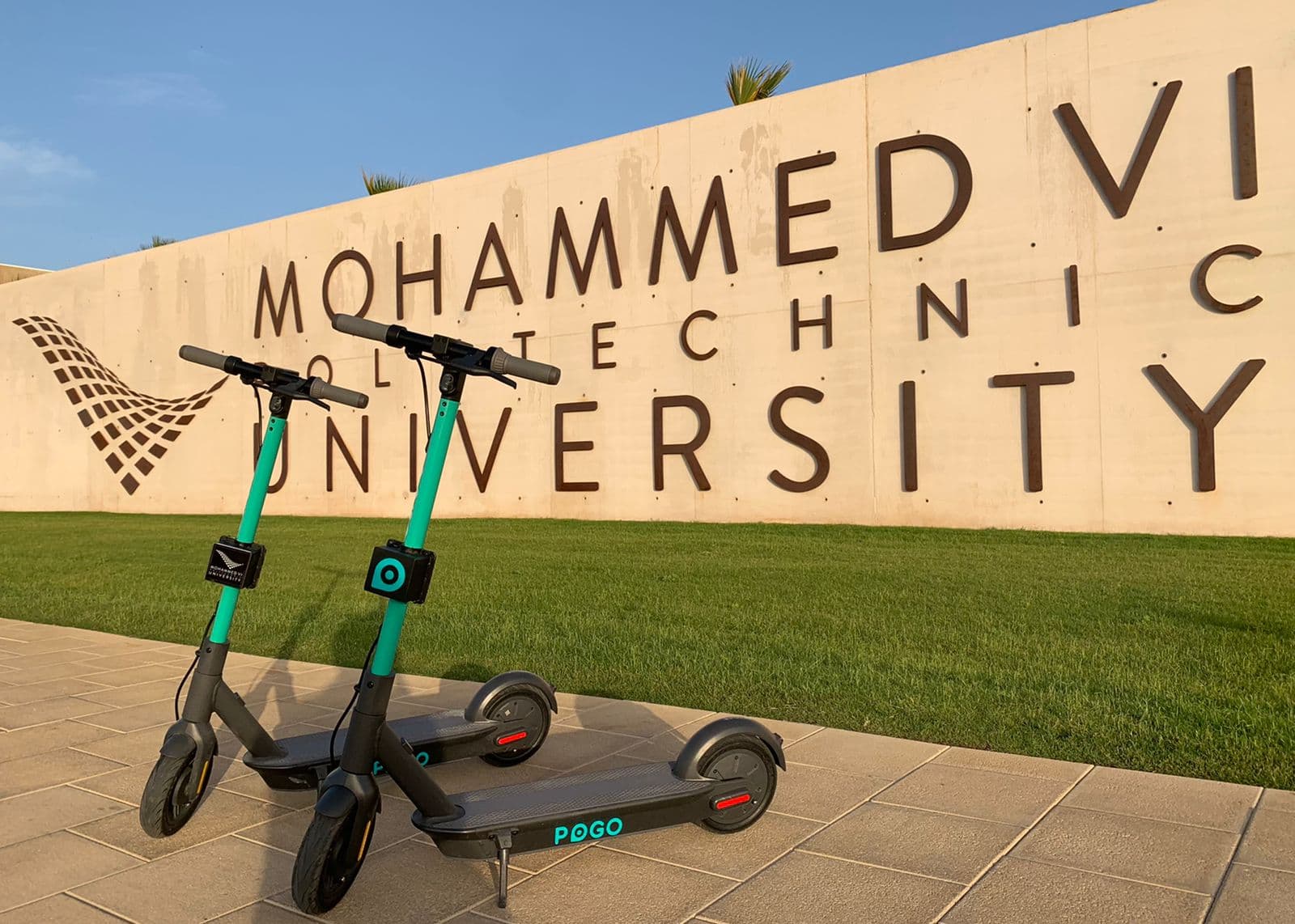 location rent renting scooters motos gallery image photo 2