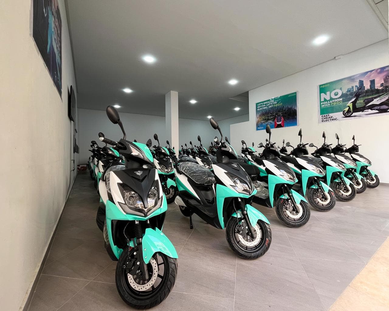 location rent renting scooters motos gallery image photo 22
